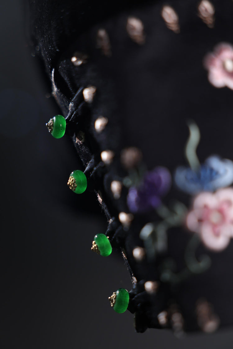 Black Velvet & Hand-Embroidered Open-Collar Jacket 黑色絲絨手繡開襟外套