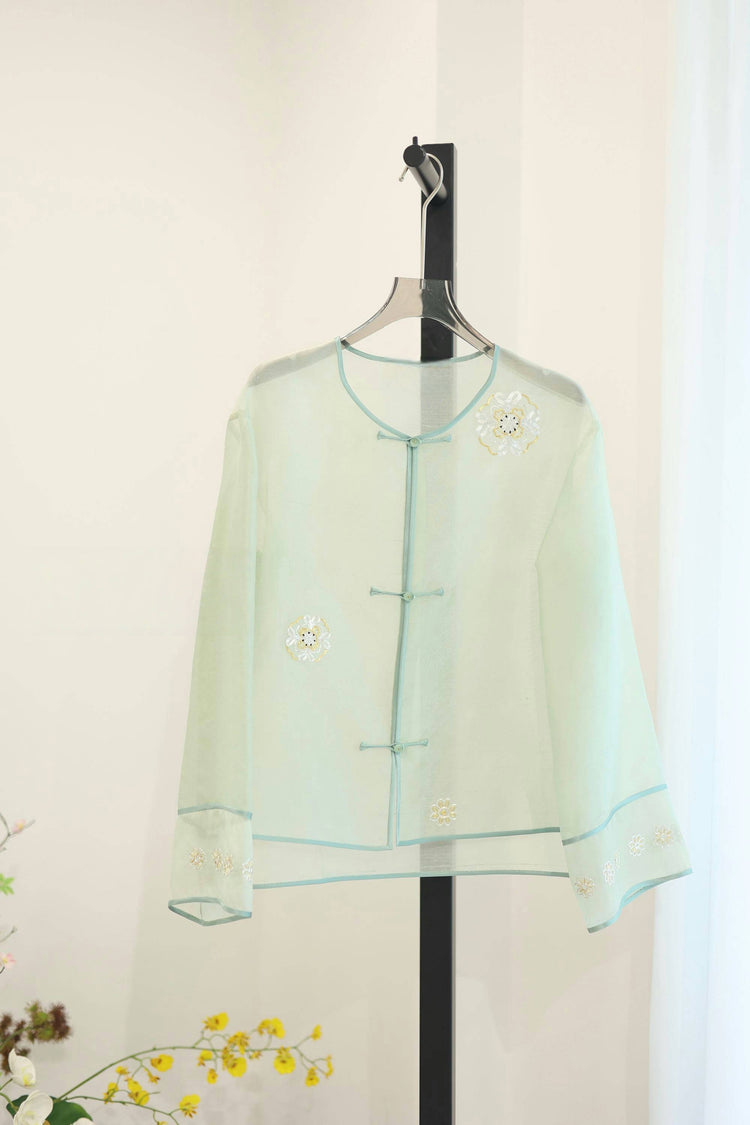 Soft Green Hand-Embroidered Sheer Jacket(Exclusive Piece) 嫩草綠手繡紗外套(孤品)
