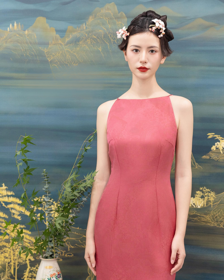 Peony Mist – Pink Silk Jacquard Dress 牡丹煙霞・粉紅真絲提花連衣裙