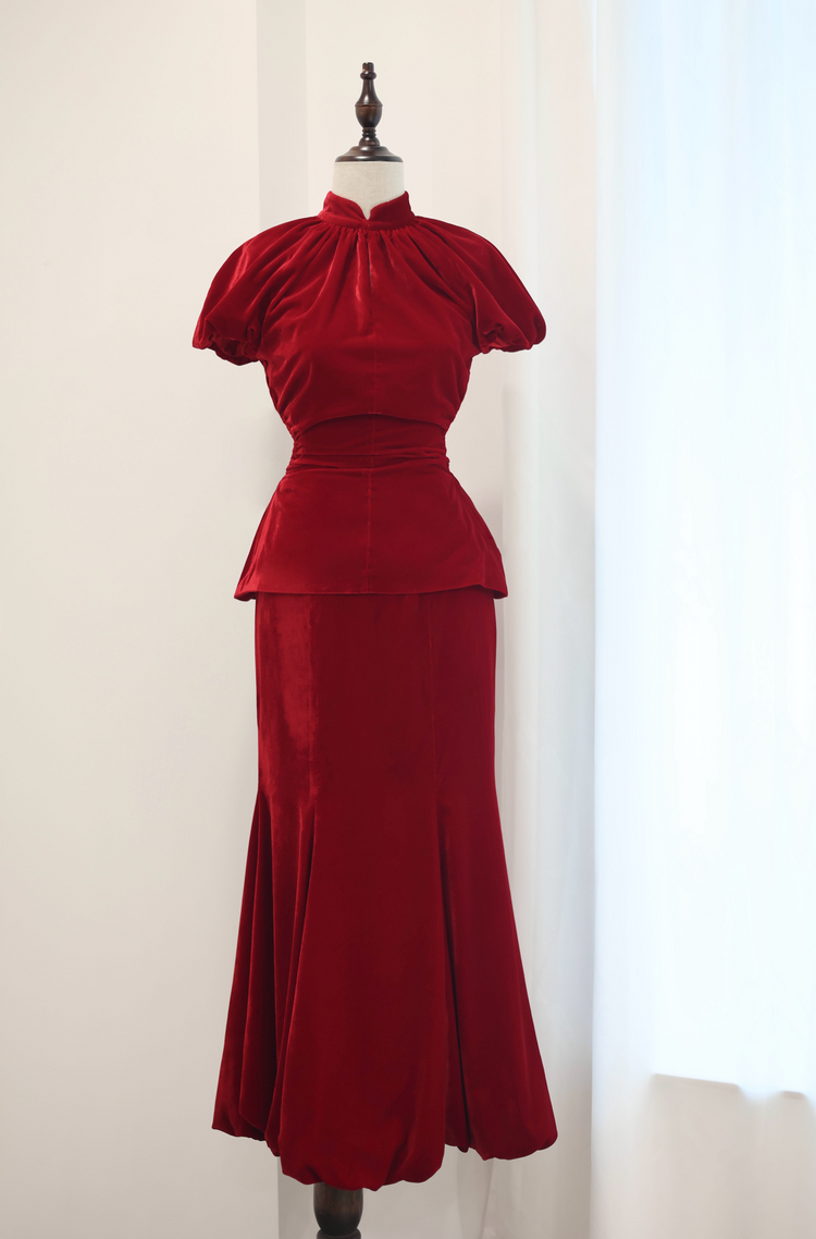 Burgundy Velvet Modern Qipao 酒红天鹅绒改良旗袍