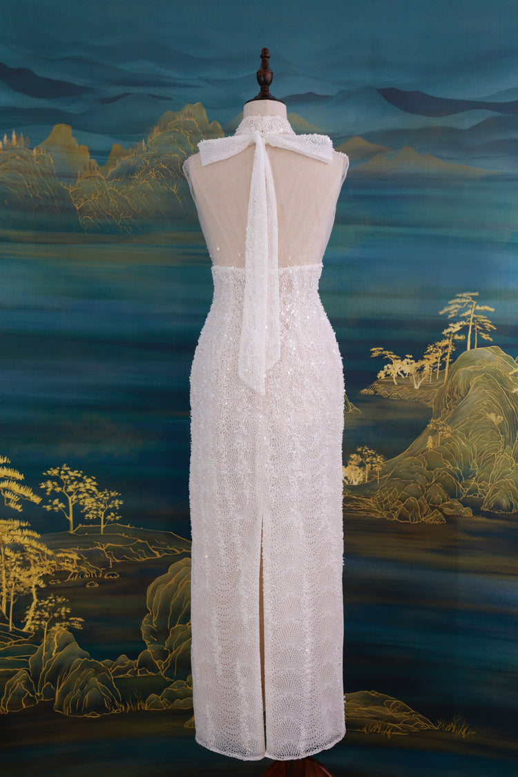 High-neck Slim-fit Lace White Gown 高领修身蕾丝白色礼服