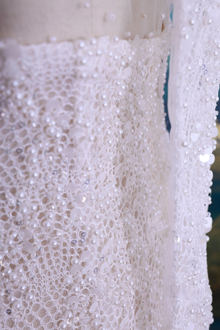 High-neck Slim-fit Lace White Gown 高领修身蕾丝白色礼服