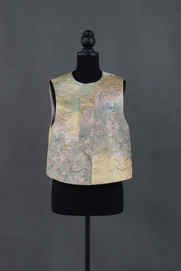 Ephemeral Pines and Clouds Nishijin-ori Vest (Exclusive Piece) 雲影松境西陣織馬甲(孤品)