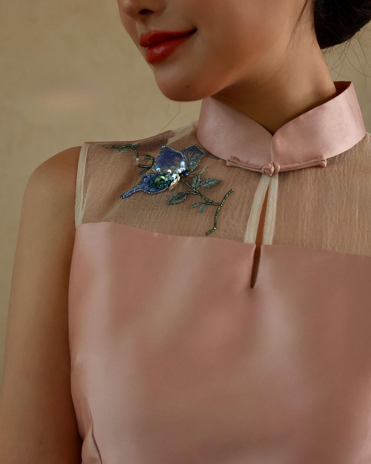 French-Embroidered Plum-Bamboo-Butterfly Cheongsam 梅竹蝶法式刺繡旗袍