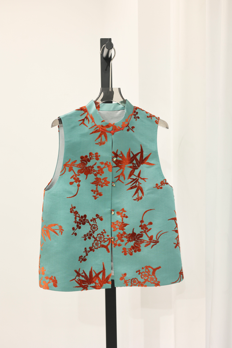 Bamboo and Red Plum Zhang Velvet Vest 青竹紅梅漳絨馬甲