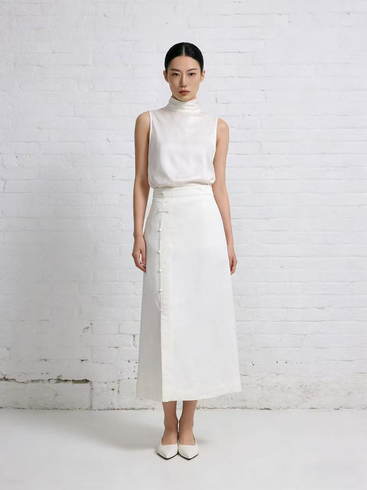 Silk Skirt with Decorative knot Buttons 白色真絲一字扣假襟半裙