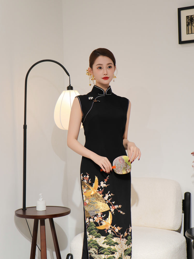 Cranes in Shadow Black & Gold Silk Qipao (Exclusive Piece) 鶴影·黑金正絹旗袍(孤品)