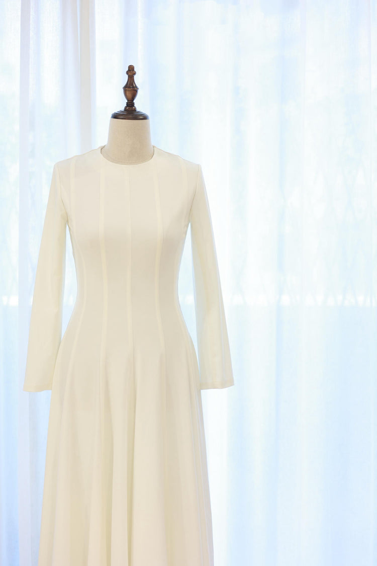 Moon White Long-Sleeve Gown 月白長袖禮服裙