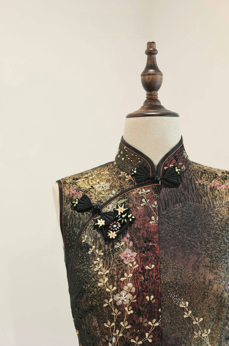 Ember Bloom Nishijin Brocade Qipao (Exclusive Piece) 鎏火夜蔓·西陣織旗袍 (孤品)