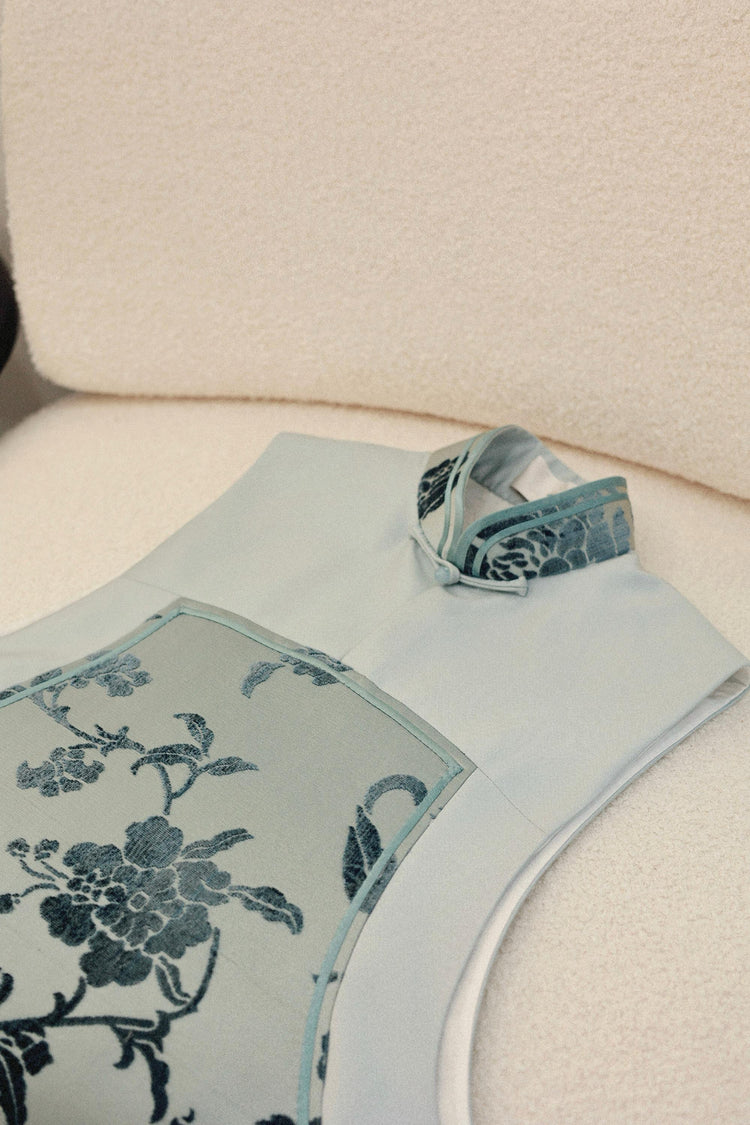 Aqua Blue Silk-Blend Zhang Velvet Vest 水藍絲毛漳絨馬甲
