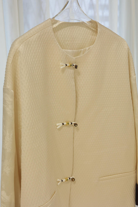 Almond Hue Acetate-Cotton Jacket with Arrow Knot Closures 杏色箭扣醋酸棉外套