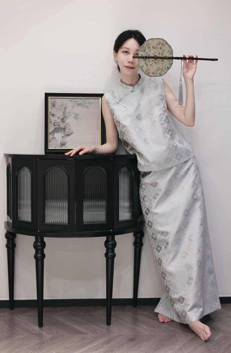 Frosted Peach Blossom · Song Brocade Vest Set 霜露桃花·宋錦馬甲套裝