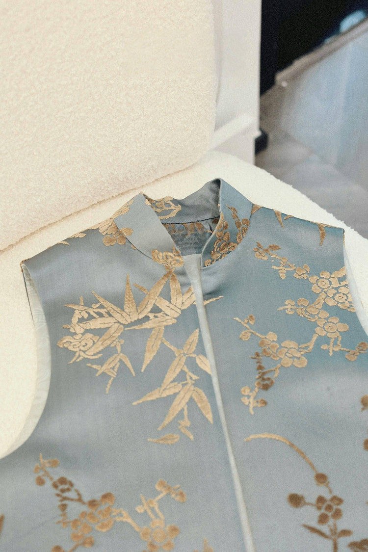 Mist Blue Branch Zhang Velvet Vest 黛雲金枝漳絨馬甲
