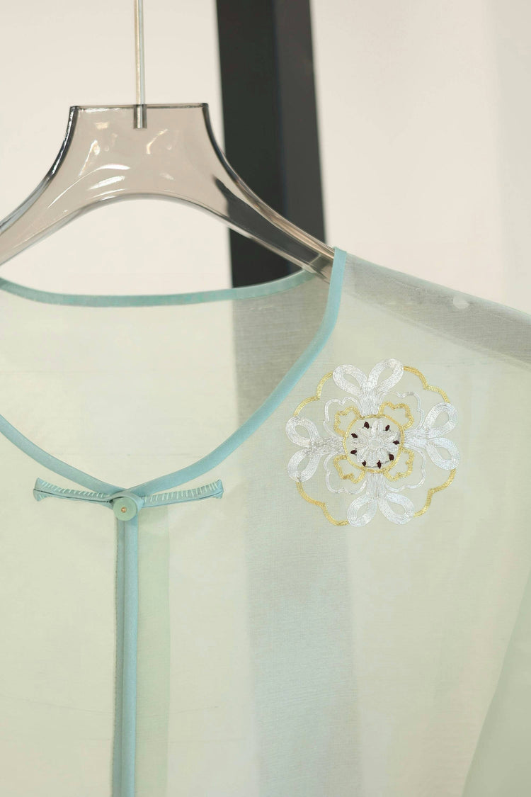 Soft Green Hand-Embroidered Sheer Jacket(Exclusive Piece) 嫩草綠手繡紗外套(孤品)