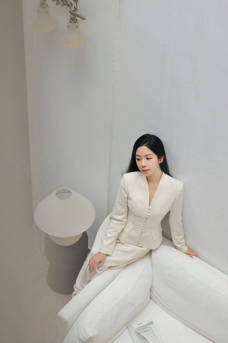 White Cashmere Western-Style Suit 白色羊絨西式套裝