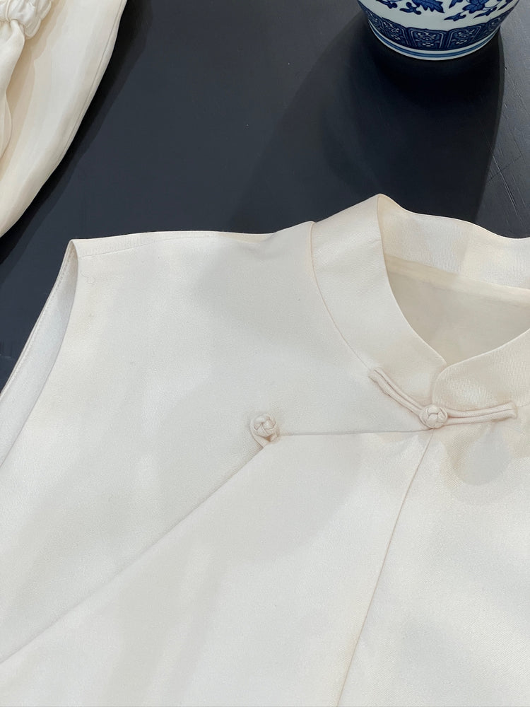 Ivory Silk Vest with Asymmetrical Front 米白真絲斜襟馬甲