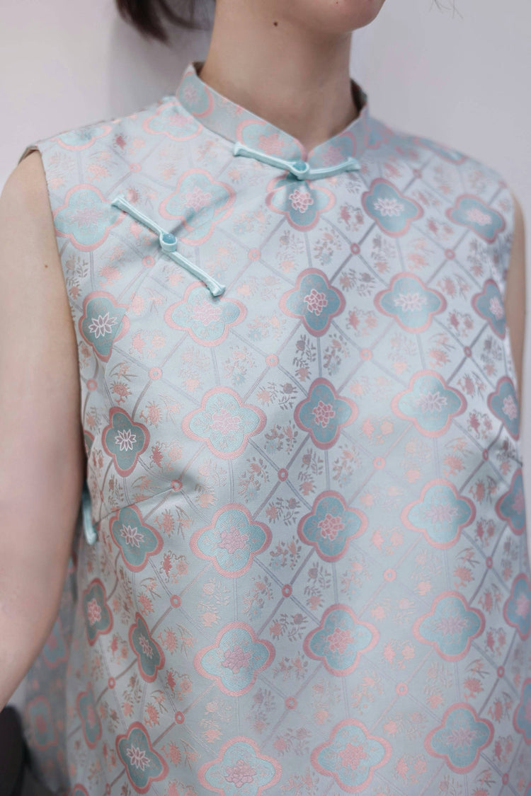 Frosted Peach Blossom · Song Brocade Vest Set 霜露桃花·宋錦馬甲套裝