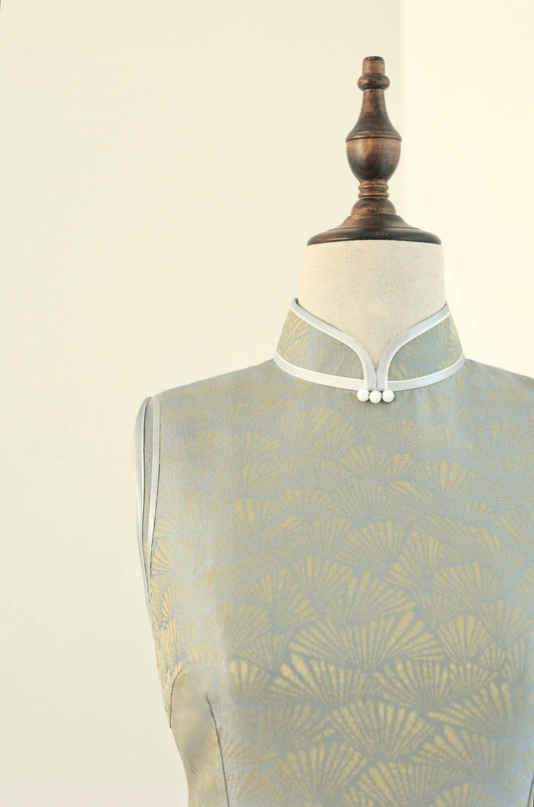 Silver-Backed Gold Pine Jacquard Qipao with Double Edging 銀底金松提花雙緄邊旗袍