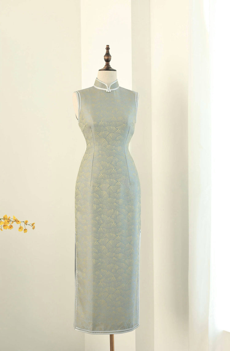 Silver-Backed Gold Pine Jacquard Qipao with Double Edging 銀底金松提花雙緄邊旗袍