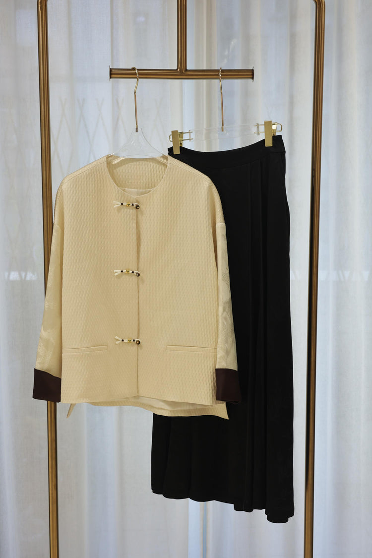 Almond Hue Acetate-Cotton Jacket with Arrow Knot Closures 杏色箭扣醋酸棉外套