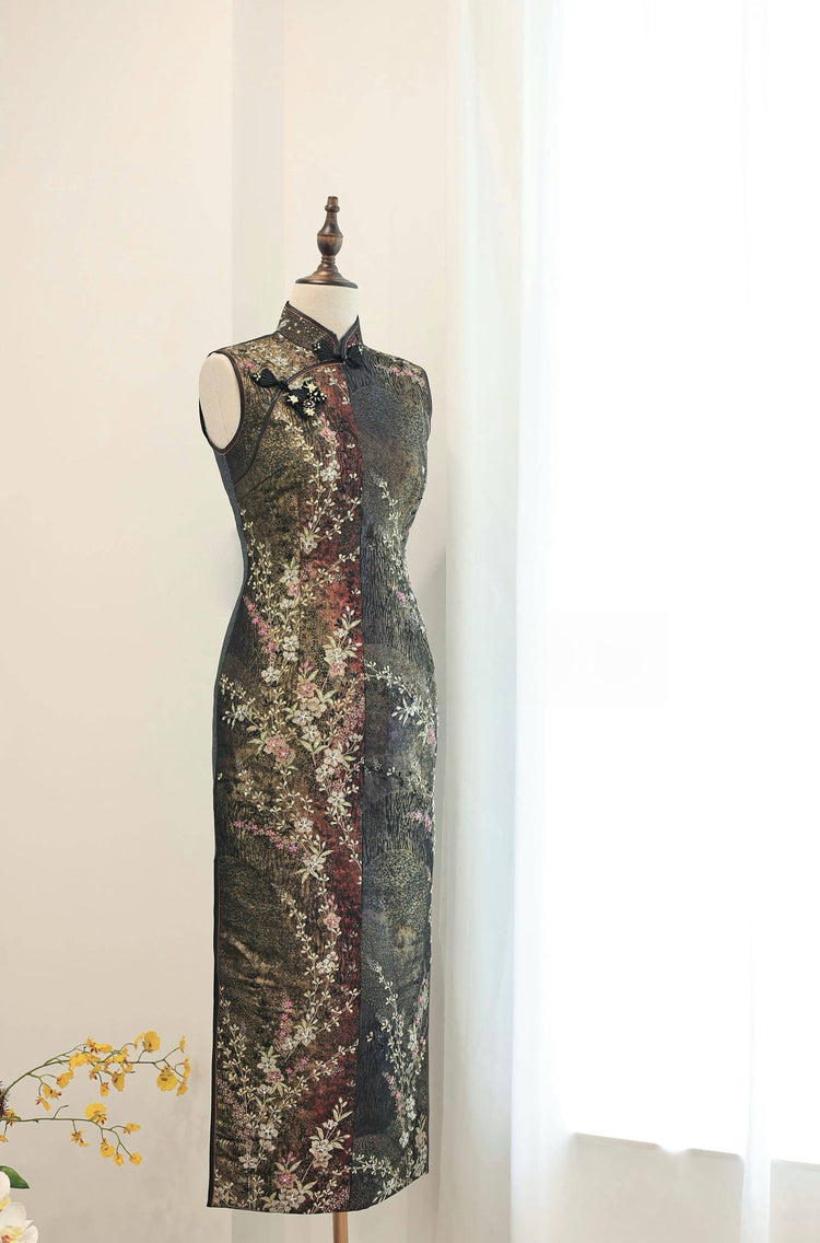 Ember Bloom Nishijin Brocade Qipao (Exclusive Piece) 鎏火夜蔓·西陣織旗袍 (孤品)
