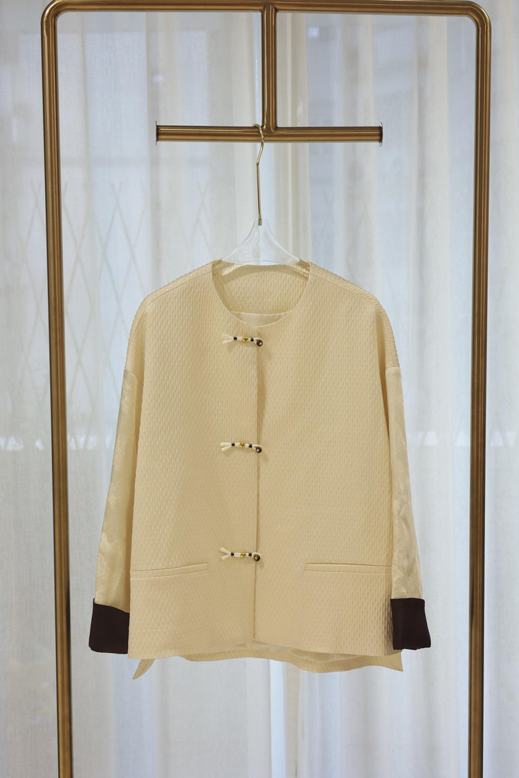 Almond Hue Acetate-Cotton Jacket with Arrow Knot Closures 杏色箭扣醋酸棉外套