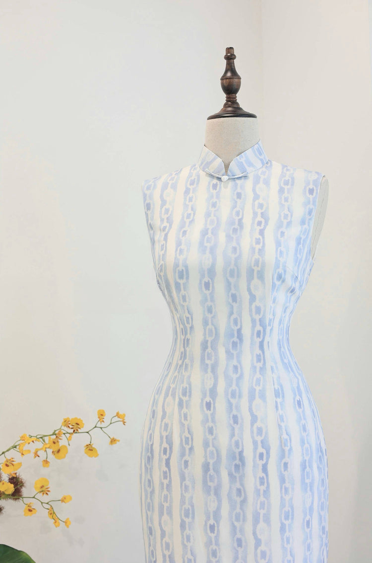 Ice Lock Silk Qipao 冰鎖真絲旗袍