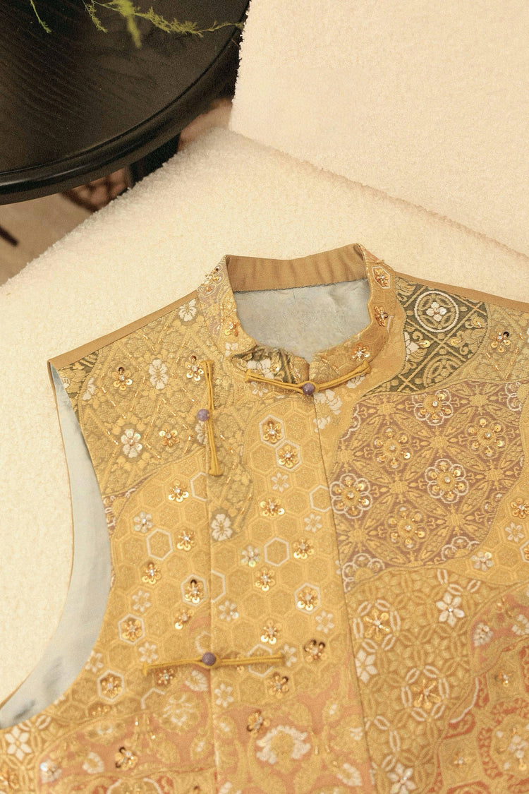 Golden Kesi Floral Silk Vest (Exclusive Piece) 金色缂丝团花马甲(孤品)