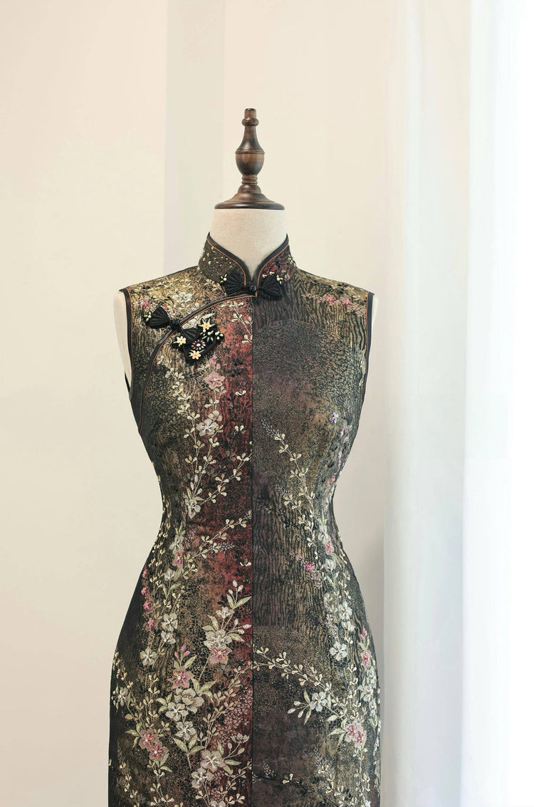 Ember Bloom Nishijin Brocade Qipao (Exclusive Piece) 鎏火夜蔓·西陣織旗袍 (孤品)
