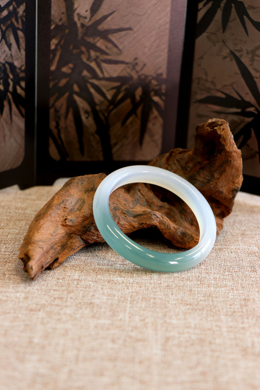 Frosted Jade Agate Bangle 霜翠瑪瑙手鐲