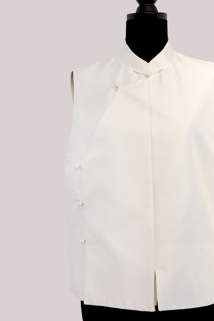 Ivory Silk Vest with Asymmetrical Front 米白真絲斜襟馬甲