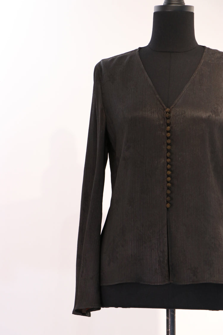 Black Xiangyun Silk V-neckline Blouse 黑色香雲紗V領上衣