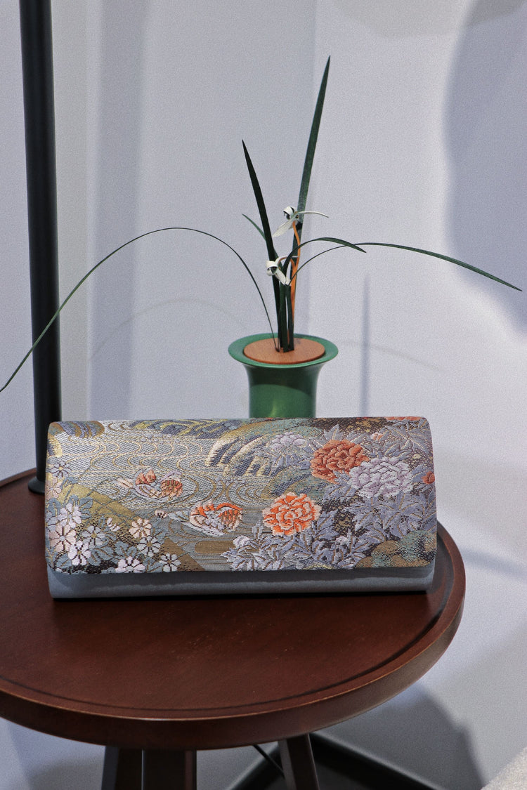 Indigo Bloom Brocade Clutch 青藍幽錦手包