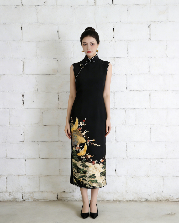 Cranes in Shadow Black & Gold Silk Qipao (Exclusive Piece) 鶴影·黑金正絹旗袍(孤品)