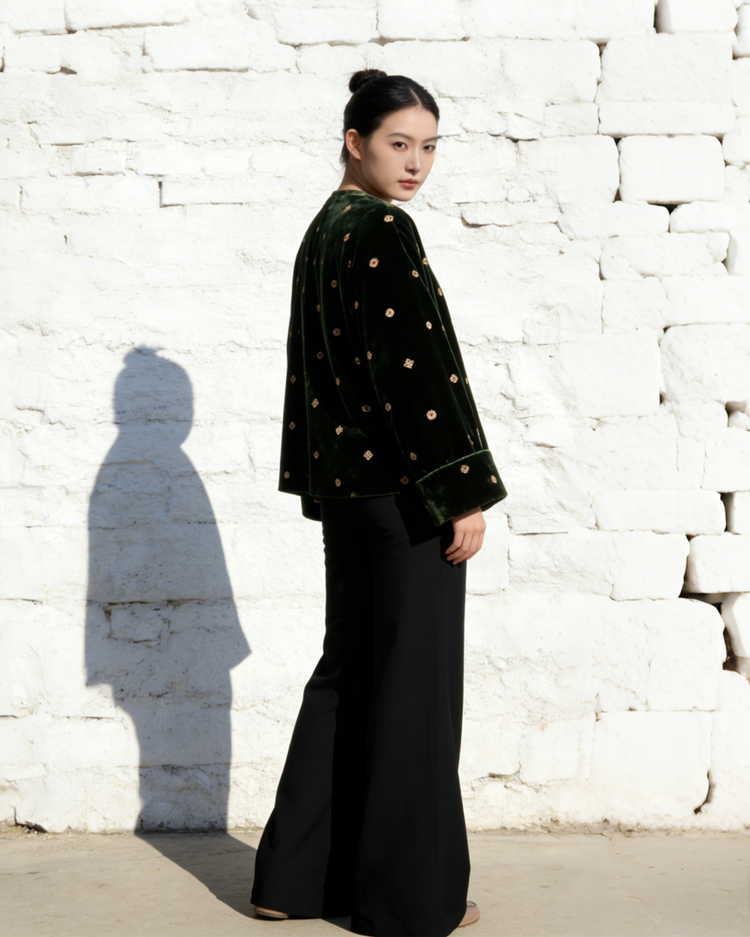 Green Baoxiang Motif Silk Velvet Top 綠色寶相紋絲絨上衣