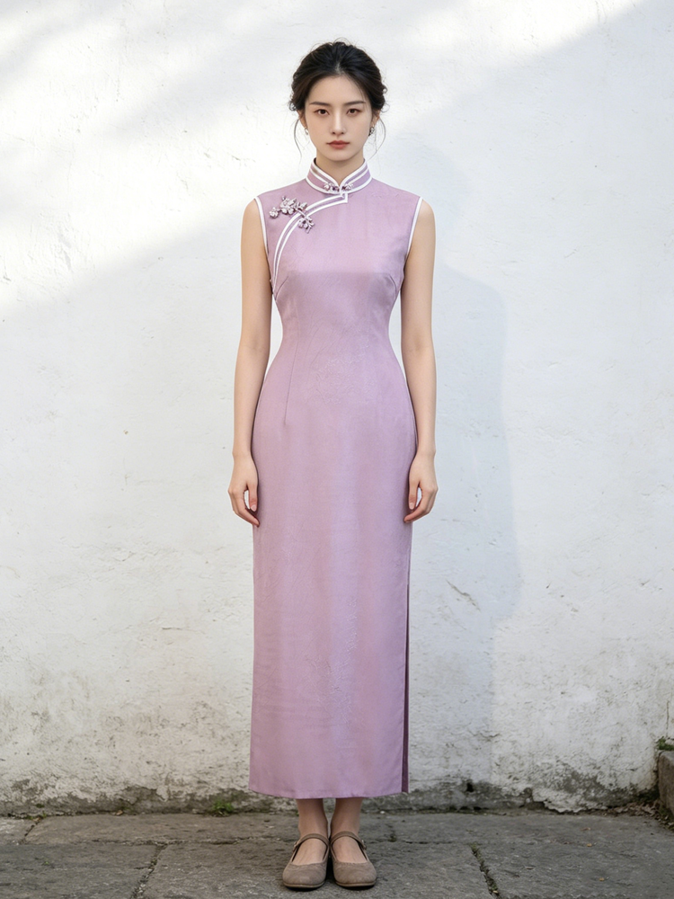 Misty Lavender Double-Piped Silk Jacquard Qipao 霧紫雙滾邊真絲提花旗袍