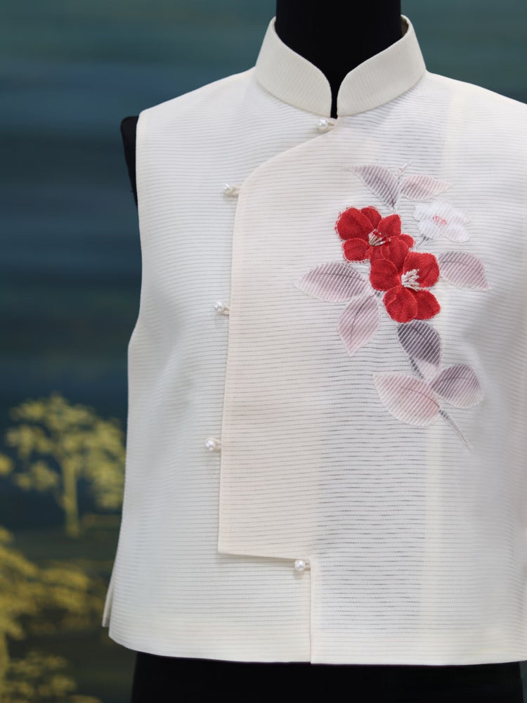 Crimson Bloom Kesi Vest (Exclusive Piece) 赤霞綻蕊緙絲馬甲(孤品)