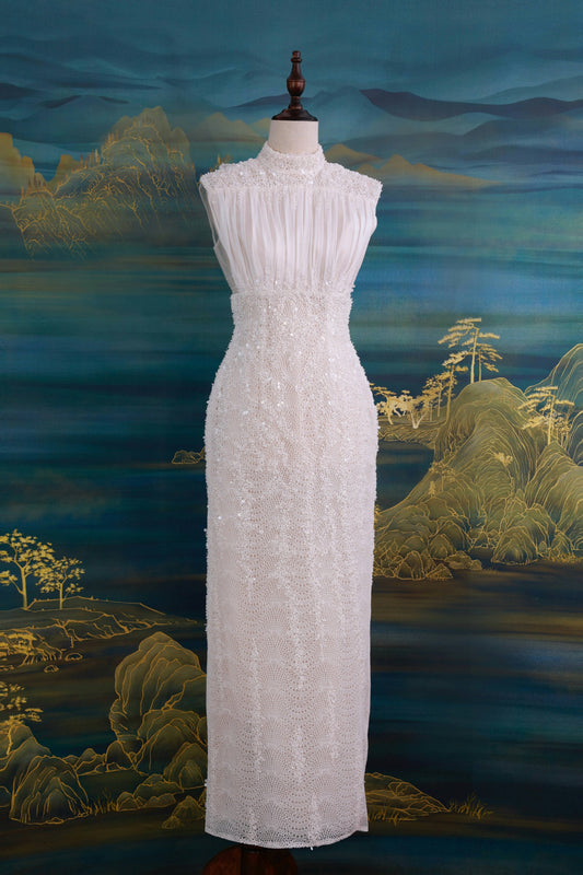 High-neck Slim-fit Lace White Gown 高领修身蕾丝白色礼服