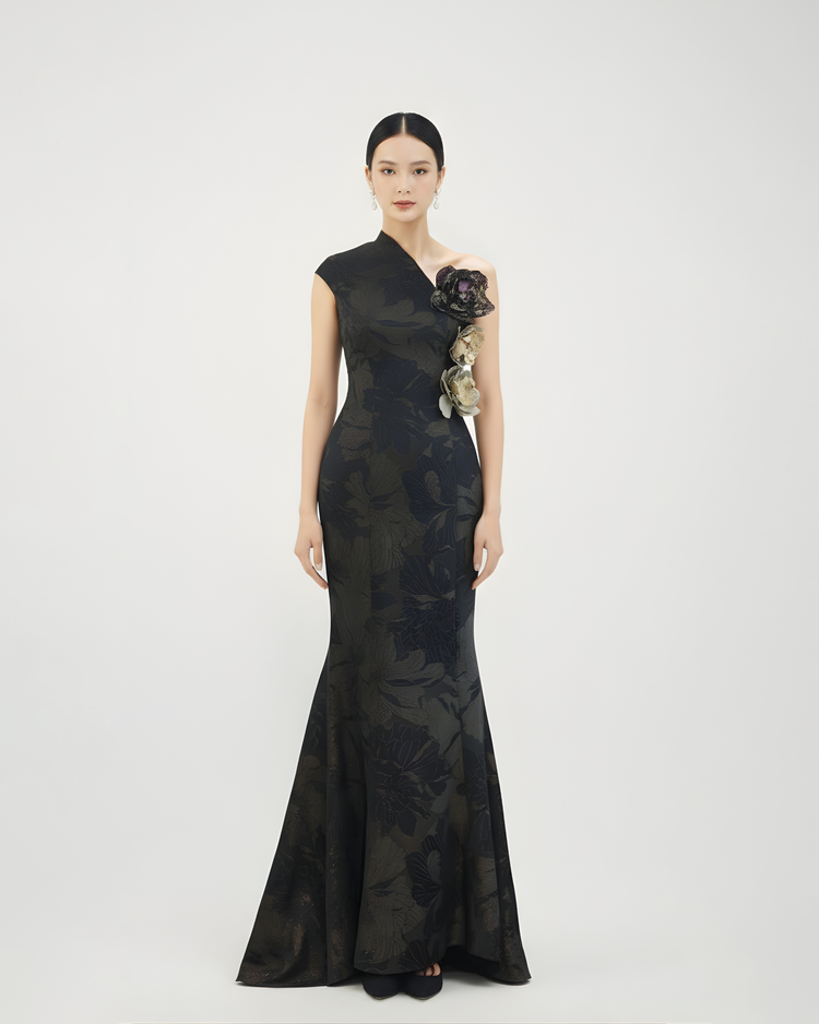 One-Shoulder Song Brocade Gown with Handmade Flowers 宋錦手作花斜肩禮服