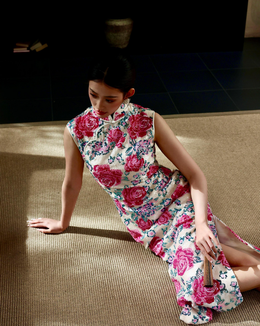 Hong Kong Tailored Cheongsam with Rose Sequins 玫瑰閃片港工旗袍