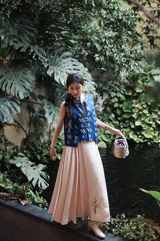 Brocade Pink Jacquard French Embroidered Mamian Skirt 織錦緞粉色提花法式刺繡馬面裙