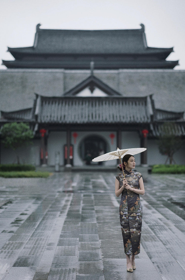 Grey Nishijin Brocade Qipao (Exclusive Piece) 灰色繁花西陣織旗袍（孤品）