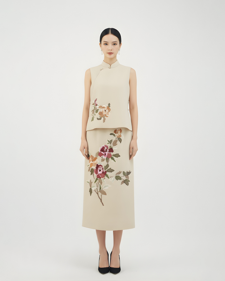 Champagne Mulberry Silk Hand-Embroidered Appliqué Qipao Set 香檳色桑蠶絲手繡布帖花旗袍套裝（孤品）