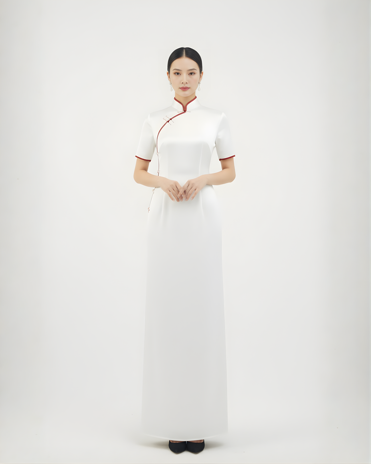 White Silk Qipao with Red Piping and Frog Buttons 素雪紅邊真絲盤扣旗袍