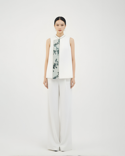 Smoke White Crepe Zhang Velvet Vest 煙白重䋓漳絨馬甲