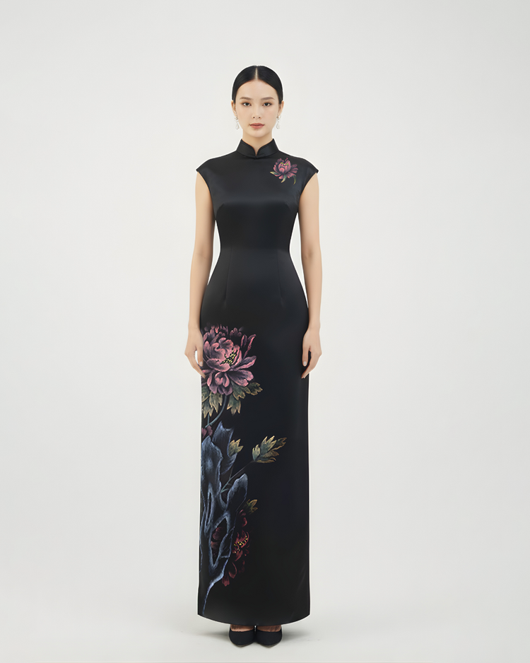 Midnight Peony Hand-Painted Black Silk Qipao 午夜牡丹·黑色真絲手繪旗袍