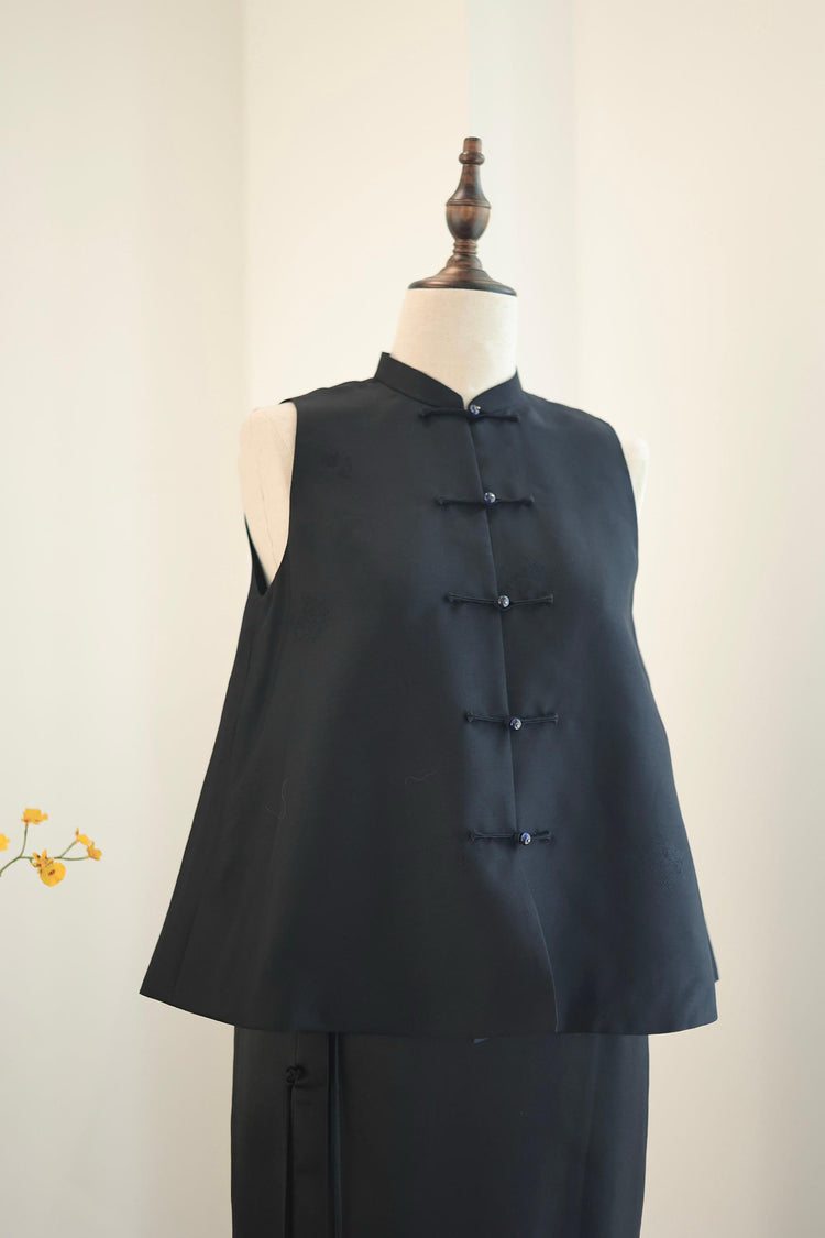 Ink-Hued Silk A-Line Mandarin Vest (Exclusive Piece) 深墨色真絲立領A擺馬甲(孤品)