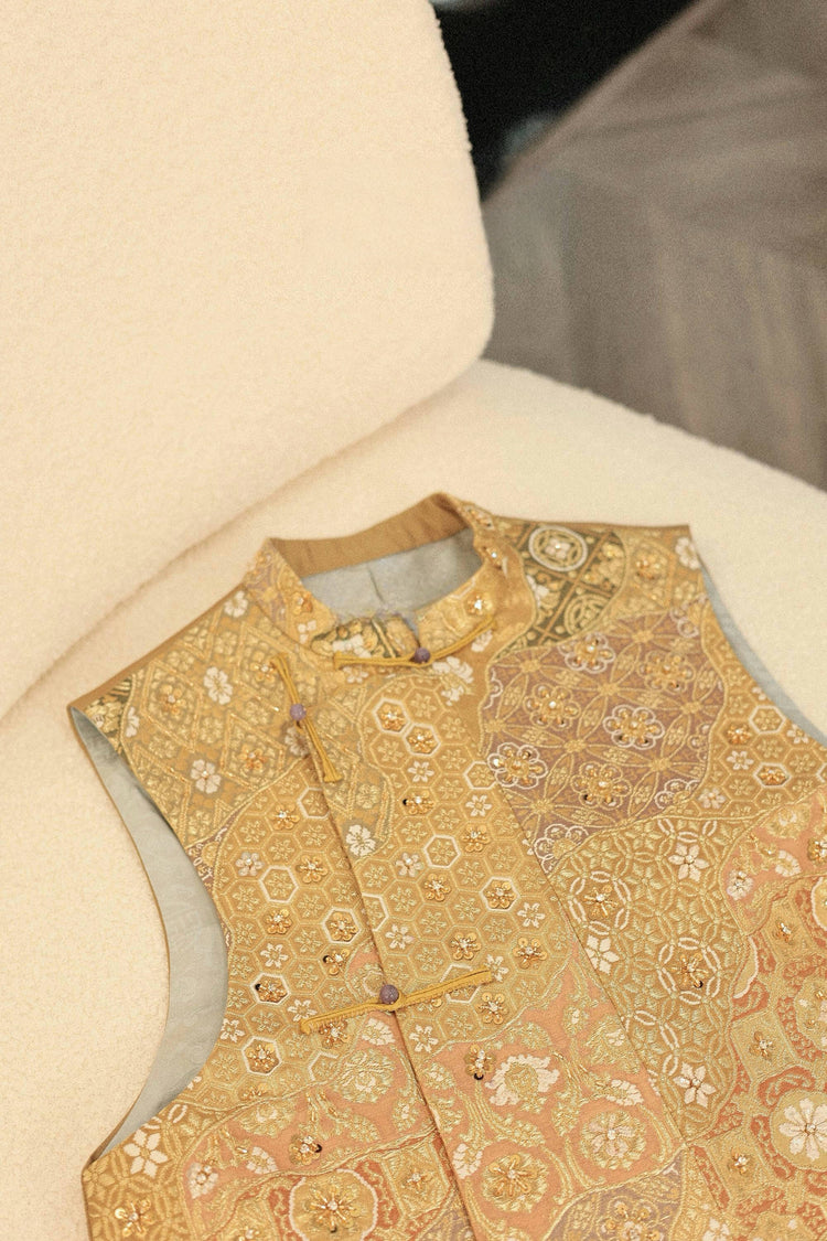 Golden Kesi Floral Silk Vest (Exclusive Piece) 金色缂丝团花马甲（孤品）
