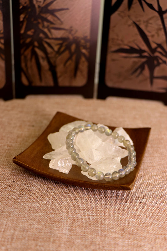 Moonlit Feldspar Bracelet 月影灰長石手串