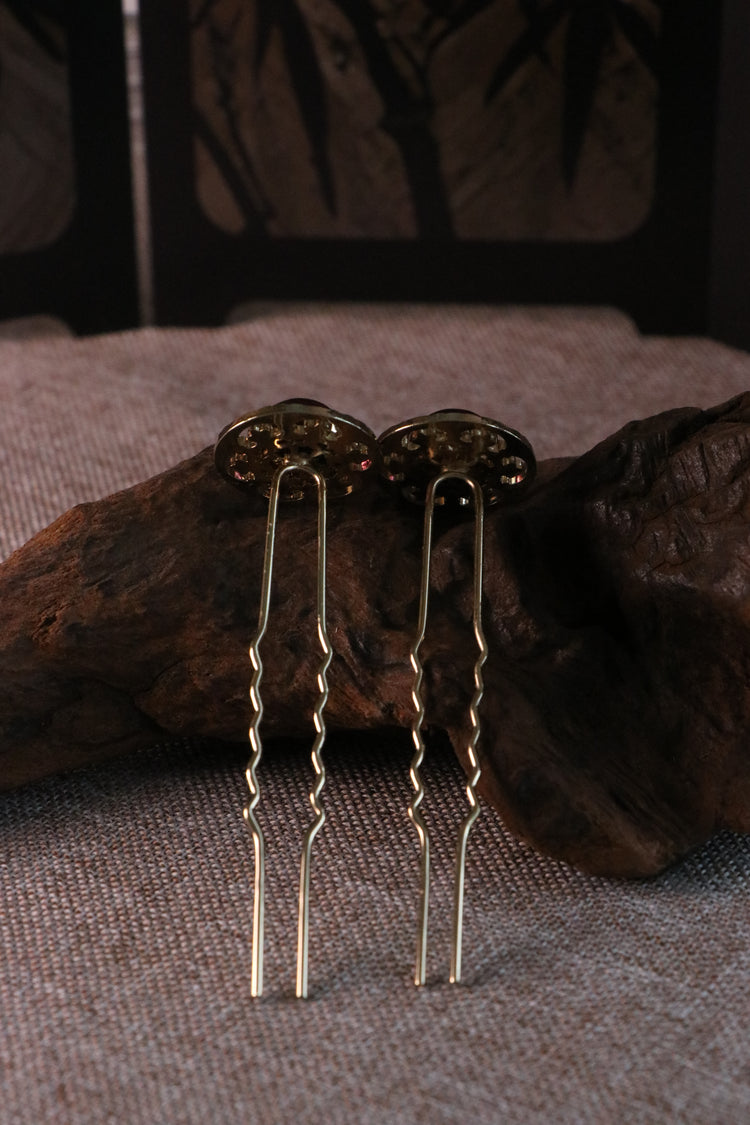 Crimson Bloom Hairpins 紅寶浮華雙髮卡